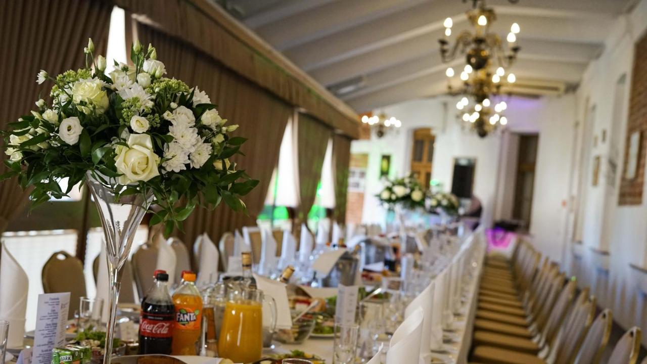 Hotel Zamek Pultusk Dom Polonii Kültér fotó