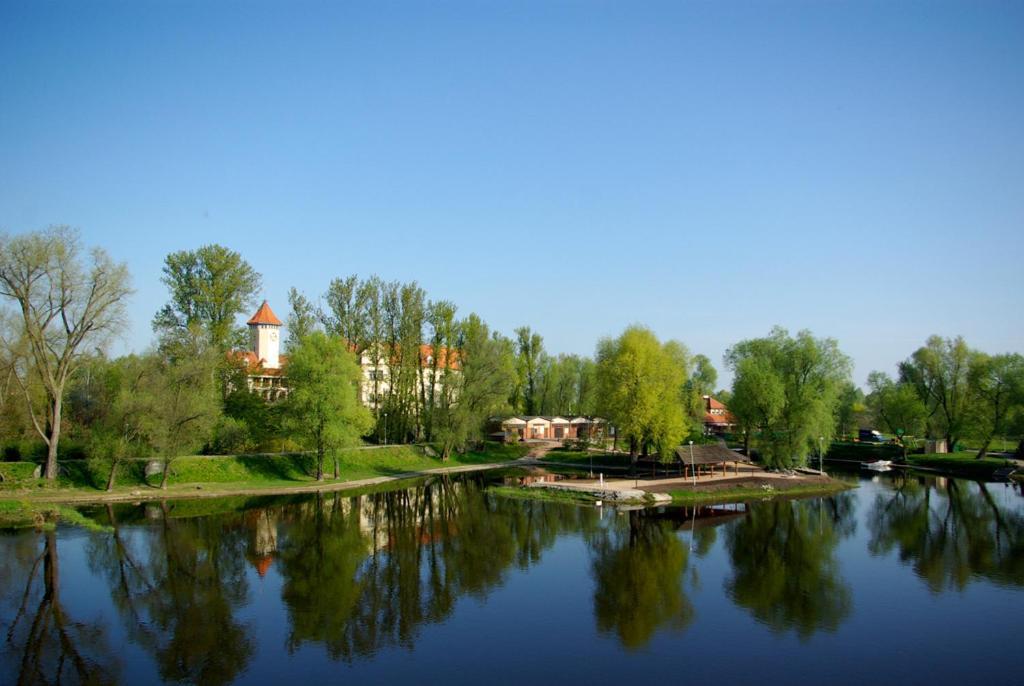 Hotel Zamek Pultusk Dom Polonii Kültér fotó