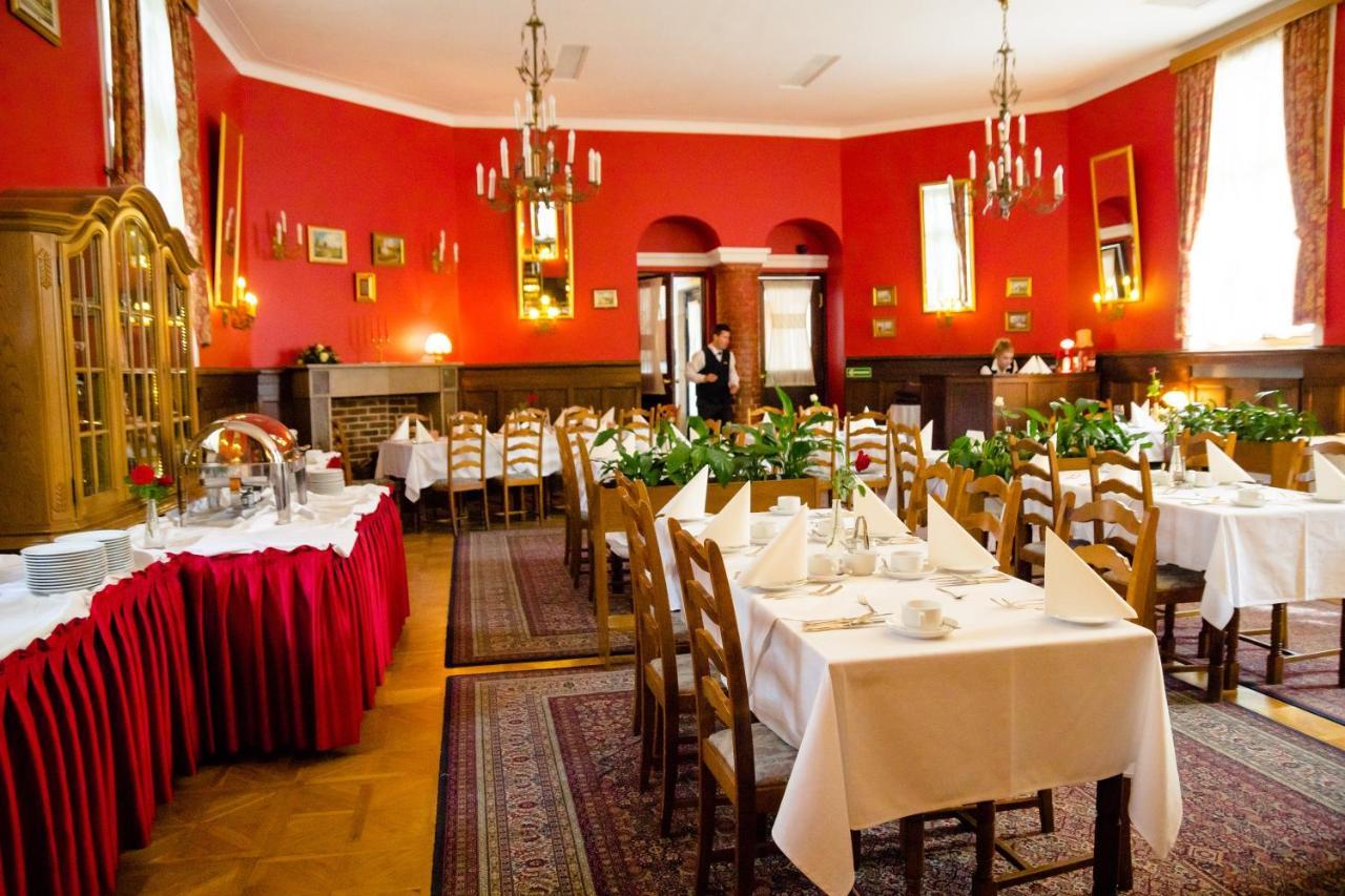 Hotel Zamek Pultusk Dom Polonii Kültér fotó
